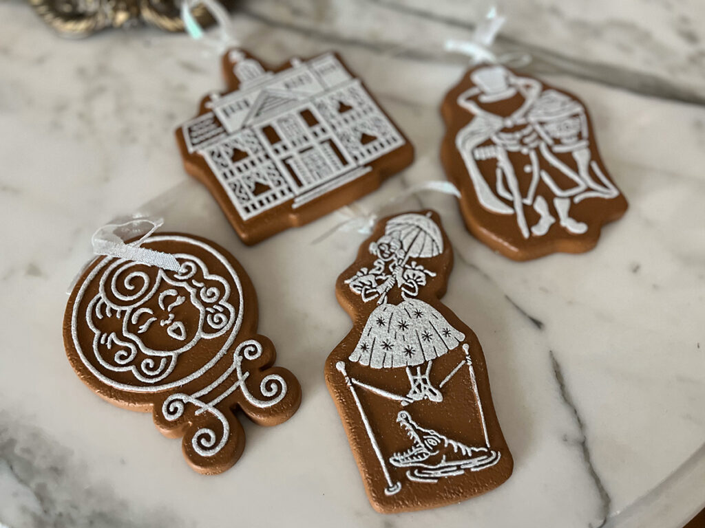 walter worx gingerbread mansion ornaments